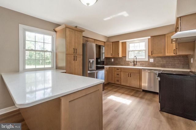 1105 BRENTWOOD AVE, Bethlehem, PA 18017