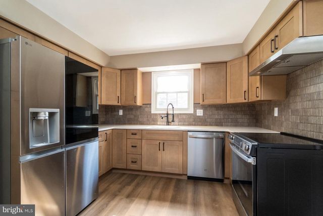 1105 BRENTWOOD AVE, Bethlehem, PA 18017