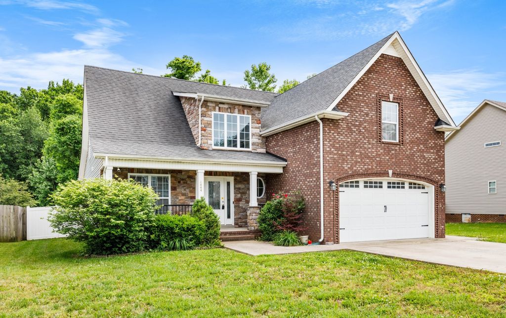 1444 Brew Moss Dr, Clarksville, TN 37043