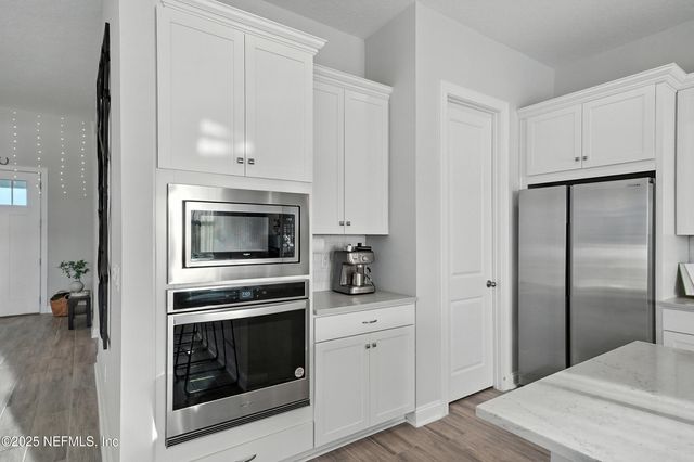 29 TRADESMAN Lane, St. Johns, FL 32259