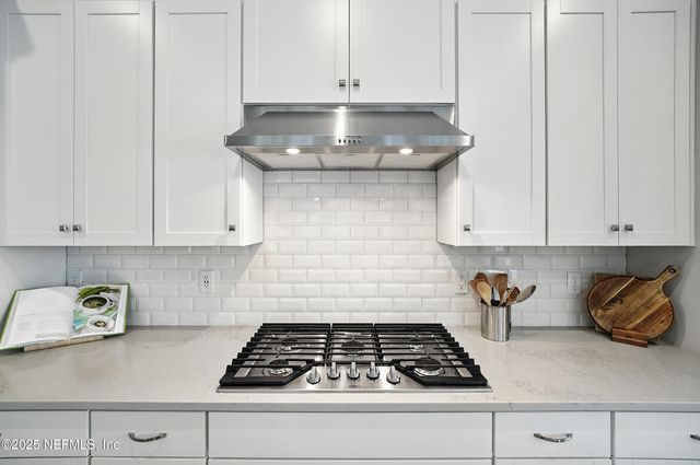 29 TRADESMAN Lane, St. Johns, FL 32259