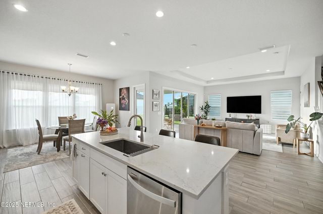 29 TRADESMAN Lane, St. Johns, FL 32259