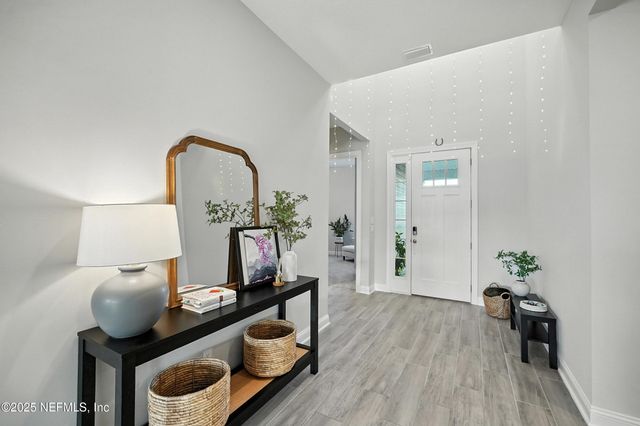 29 TRADESMAN Lane, St. Johns, FL 32259