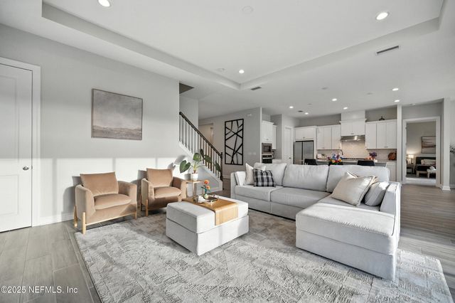 29 TRADESMAN Lane, St. Johns, FL 32259