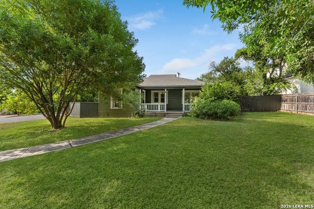101 Charles Rd, Terrell Hills, TX 78209