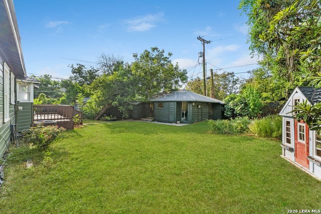 101 Charles Rd, Terrell Hills, TX 78209