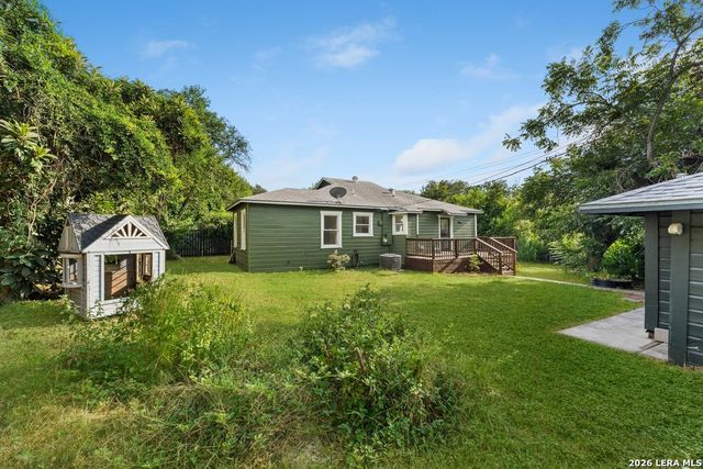 101 Charles Rd, Terrell Hills, TX 78209
