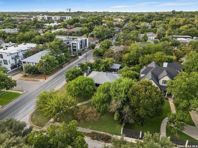 101 Charles Rd, Terrell Hills, TX 78209