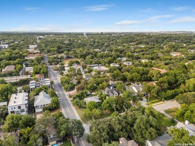 101 Charles Rd, Terrell Hills, TX 78209
