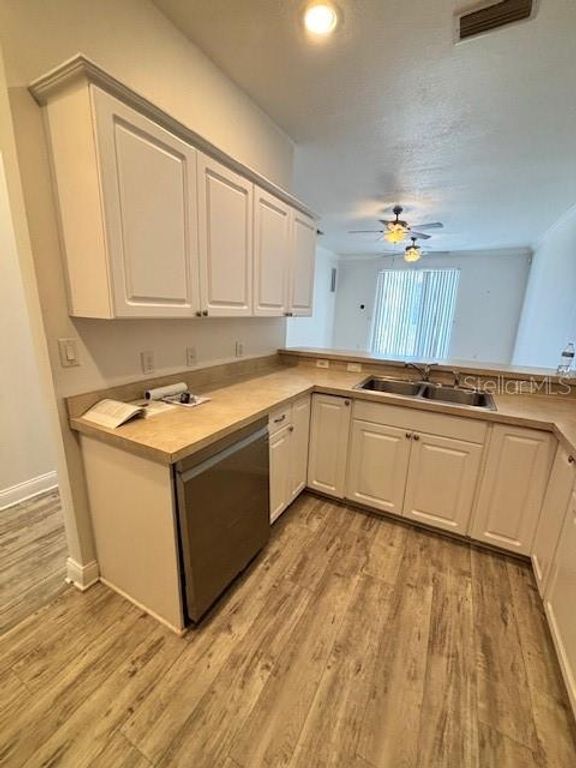 Image 13 of property listing at 6823 S KISSIMMEE STREET, Tampa, FL 33616