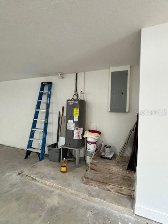 Image 30 of property listing at 6823 S KISSIMMEE STREET, Tampa, FL 33616