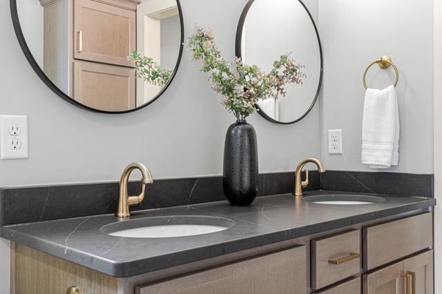 31692 Madison Road, Lindstrom, MN 55045