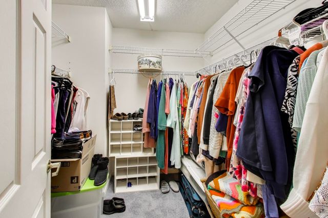 710 Creekside Drive 104A, Mount Prospect, IL 60056