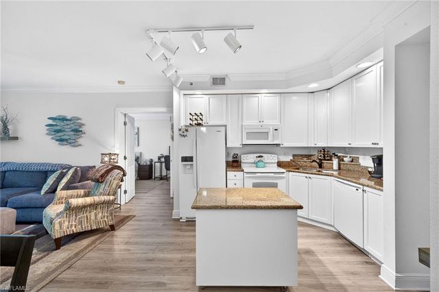 2825 Palm Beach BLVD # 317, Fort Myers, FL 33916