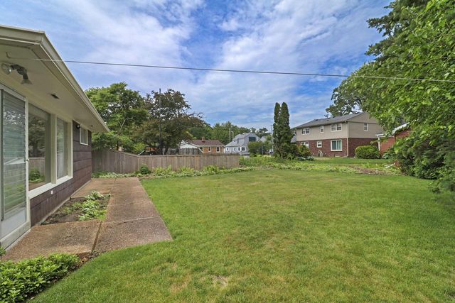 2116 37th STREET, Kenosha, WI 53140