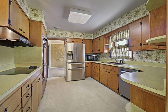 2116 37th STREET, Kenosha, WI 53140