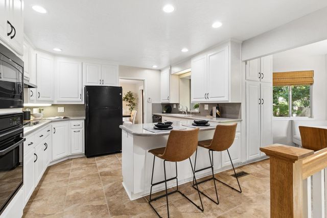 3124 Clairidge Way, Sacramento, CA 95821