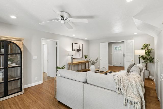 3124 Clairidge Way, Sacramento, CA 95821