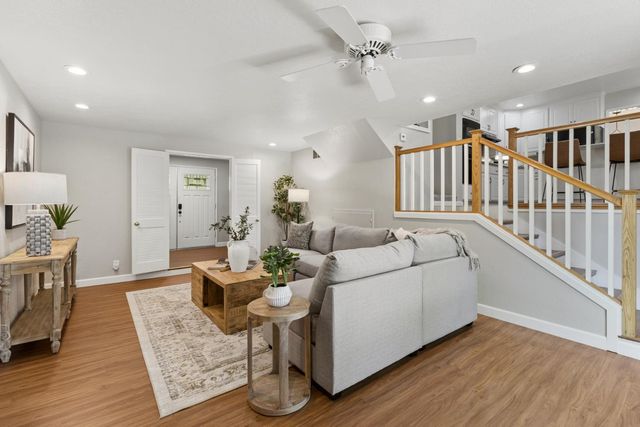 3124 Clairidge Way, Sacramento, CA 95821