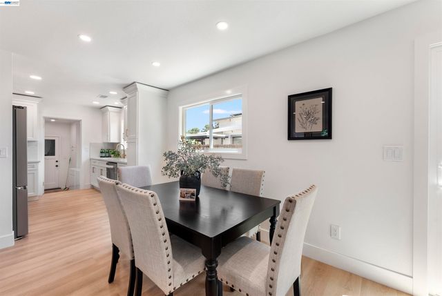 2824 Cowell Rd., Concord, CA 94518