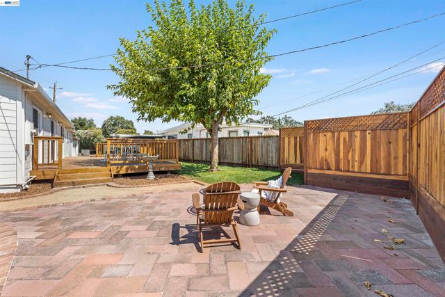 2824 Cowell Rd., Concord, CA 94518