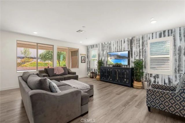 29384 Kittridge Circle, Menifee, CA 92584