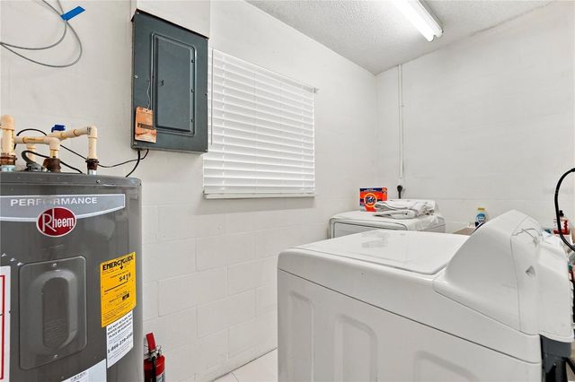 2855 DUEBY STREET, Sarasota, FL 34231