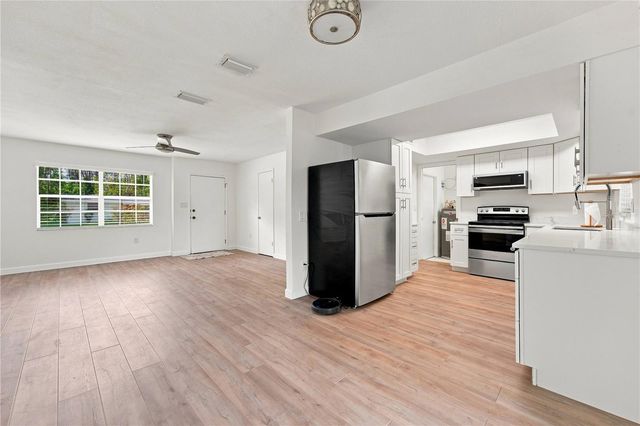 2855 DUEBY STREET, Sarasota, FL 34231
