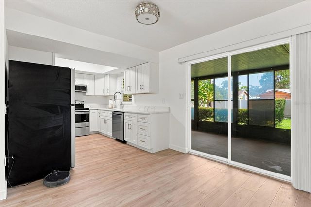 2855 DUEBY STREET, Sarasota, FL 34231