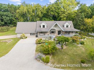 226 N 176th Avenue, Walkerville, MI 49459