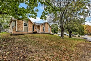2401 SW 2nd Street Terrace, Blue Springs, MO 64014