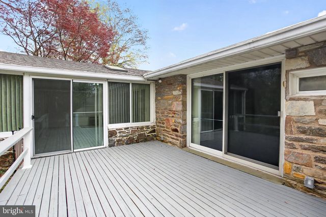 65 RUSSELL RD, Phoenixville, PA 19460