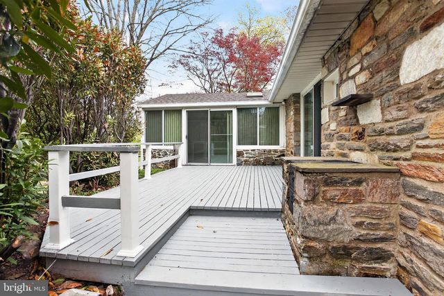 65 RUSSELL RD, Phoenixville, PA 19460