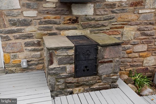 65 RUSSELL RD, Phoenixville, PA 19460