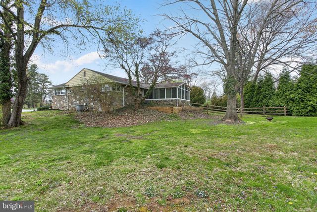 65 RUSSELL RD, Phoenixville, PA 19460