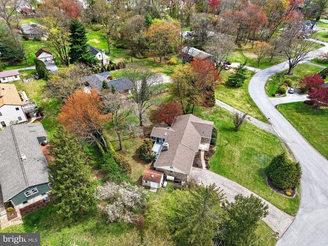 65 RUSSELL RD, Phoenixville, PA 19460