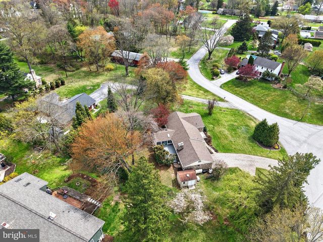 65 RUSSELL RD, Phoenixville, PA 19460