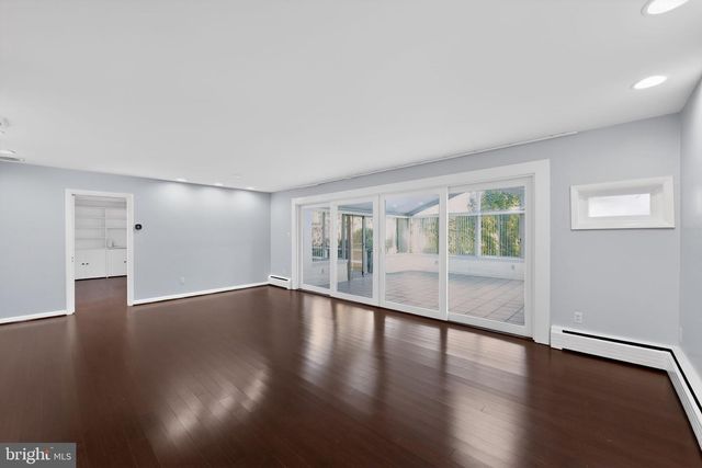 65 RUSSELL RD, Phoenixville, PA 19460