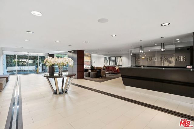 7250 Franklin Avenue 903, Los Angeles, CA 90046