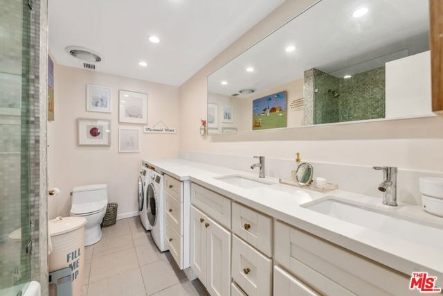 7250 Franklin Avenue 903, Los Angeles, CA 90046
