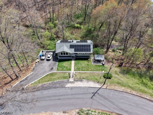 15 Valley Trl, Jefferson Twp., NJ 07438