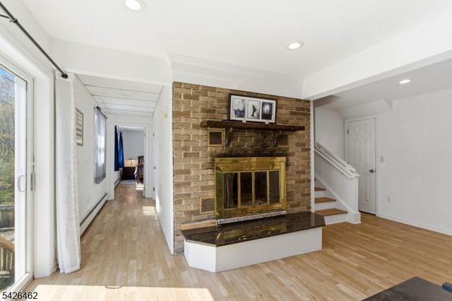 15 Valley Trl, Jefferson Twp., NJ 07438