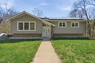 15 Valley Trl, Jefferson Twp., NJ 07438