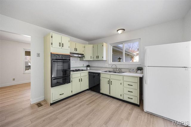 11658 Jaquetta Court, Maryland Heights, MO 63043