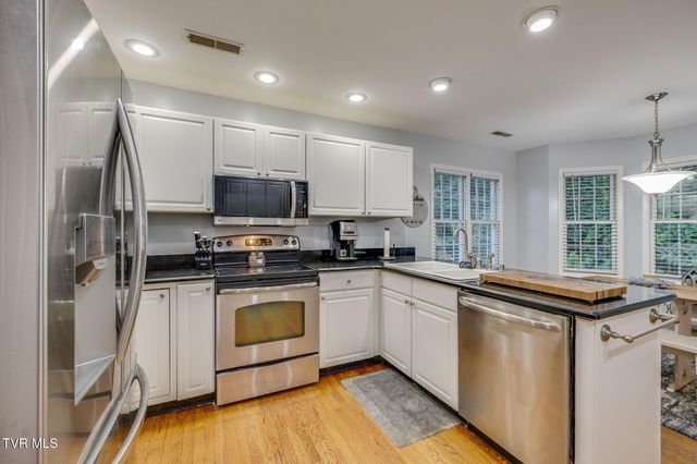 2323 Wynwood Drive, Jonesborough, TN 37659