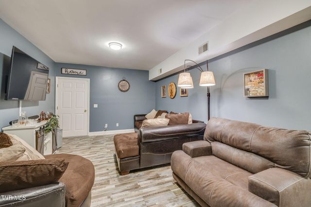 2323 Wynwood Drive, Jonesborough, TN 37659