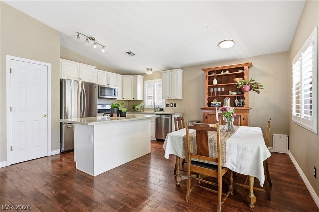 8841 Spinning Wheel Avenue, Las Vegas, NV 89143 — photo 4