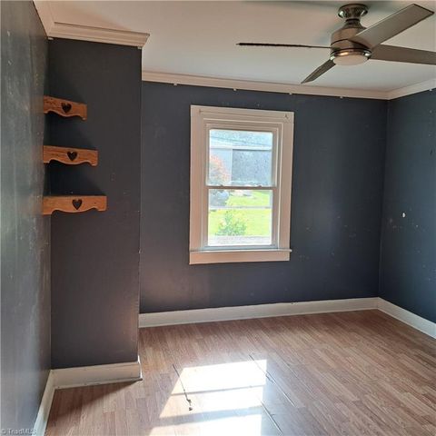 5426 cedarbrook Road, Jonesville, NC 28642