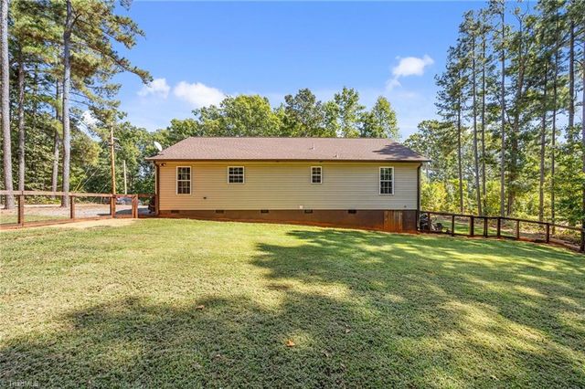 3422 Old Mountain Road, Lexington, NC 27292