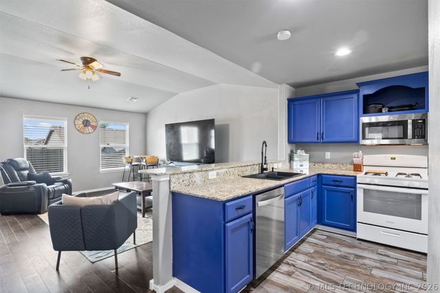 10904 N 117th East Place, Owasso, OK 74055